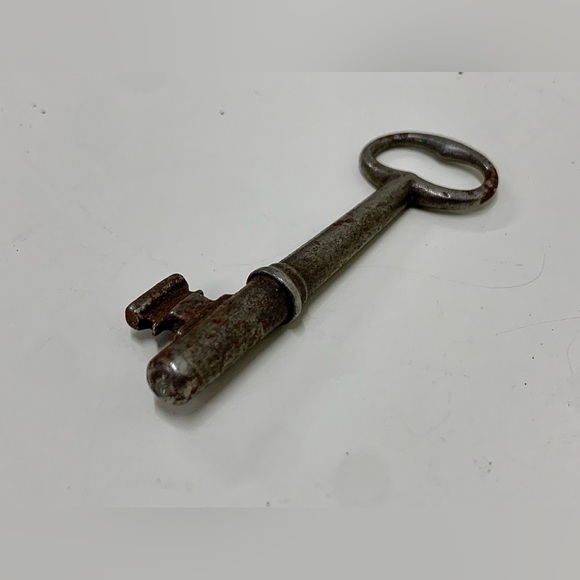 c. 1900 Antique Michigan Industrial Commercial Solid Barrel Skeleton Key - Picture 10 of 14